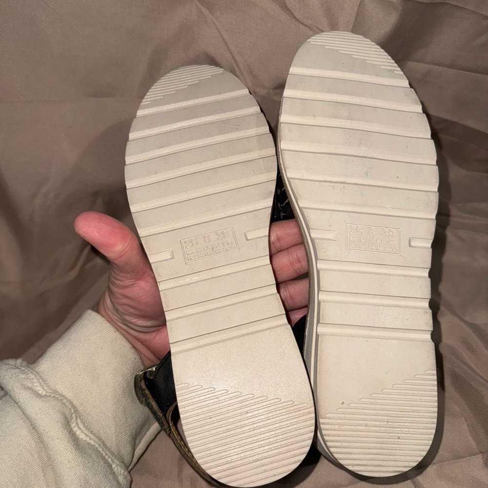 Women's Black Sunflower Sandals Guaraches - Picture 2 of 2